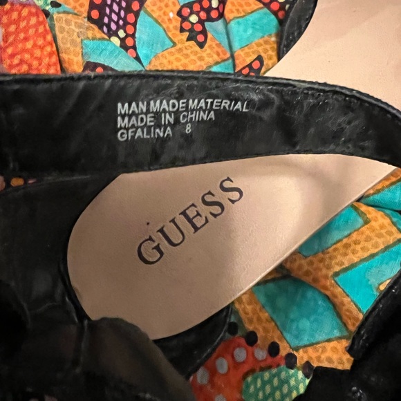 Guess sandals size 8 - Picture 5 of 5